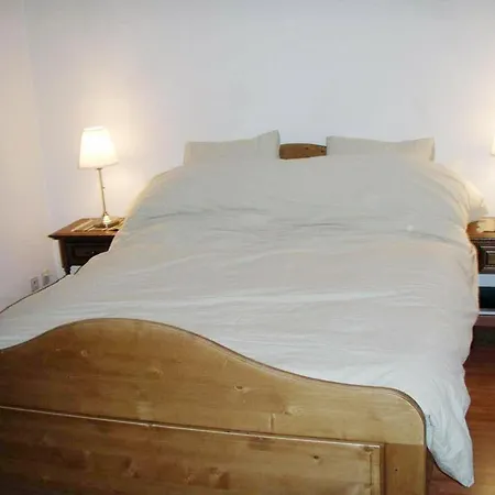 Stunning Gstaad With Mountain Views Apartman Lauenen