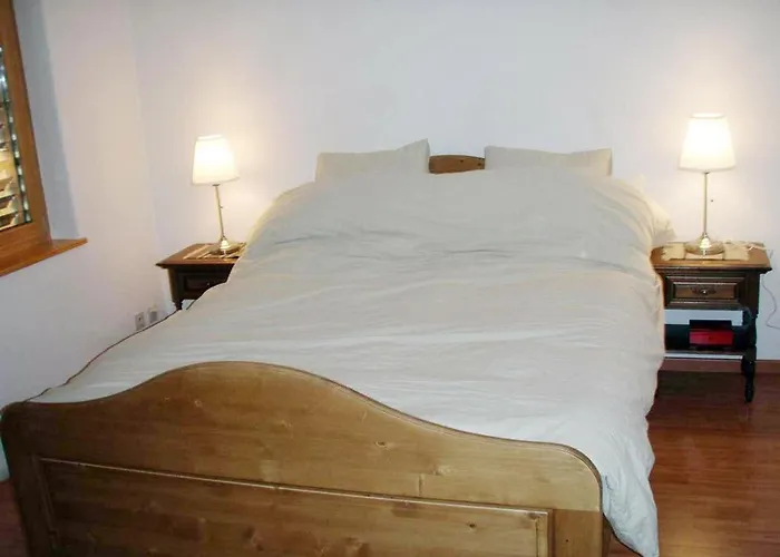 Stunning Gstaad With Mountain Views Apartman Lauenen