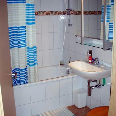 Stunning Gstaad With Mountain Views Appartamento *