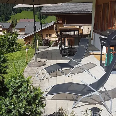 Stunning Gstaad With Mountain Views Appartement *