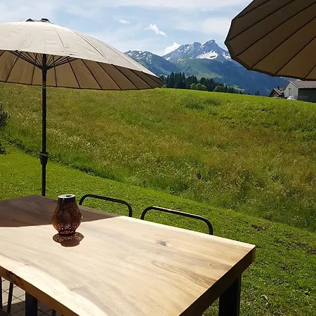 Stunning Gstaad With Mountain Views Appartement Lauenen